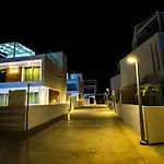 Nissinest Luxury Villas